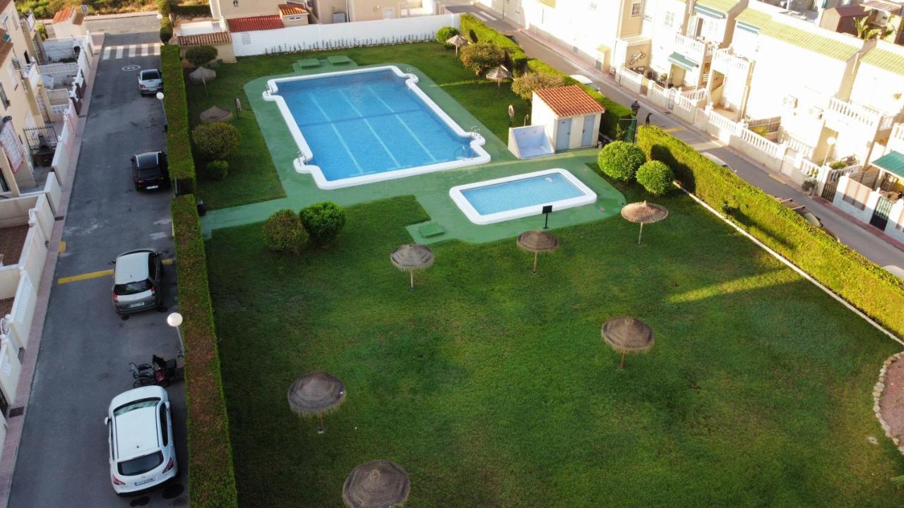 Holiday House Torrevieja Ngoại thất bức ảnh
